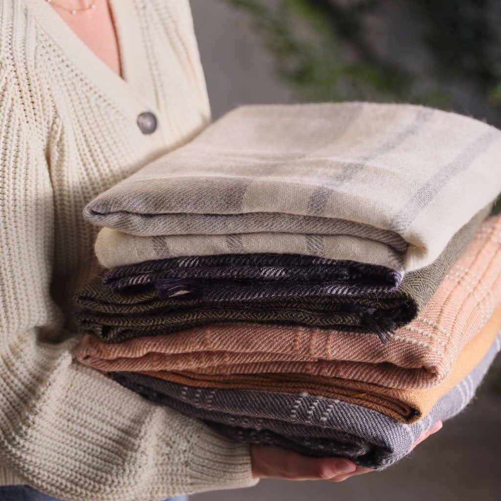 Adriano Alpaca Throw - Image 11
