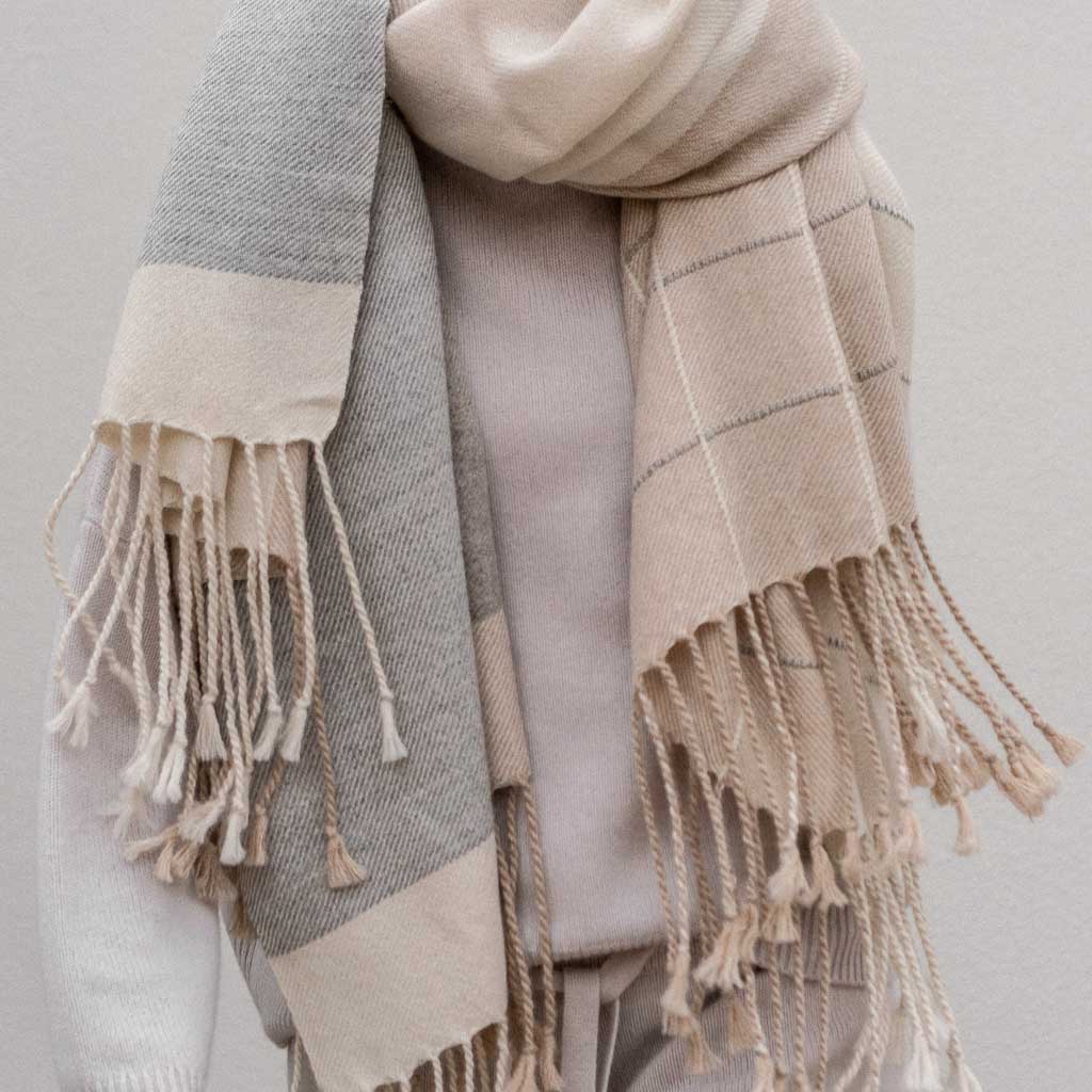 Aurora Alpaca Throw - Image 12