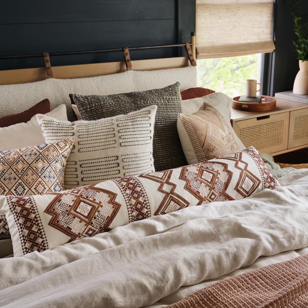 Isidora Pillow - Image 29