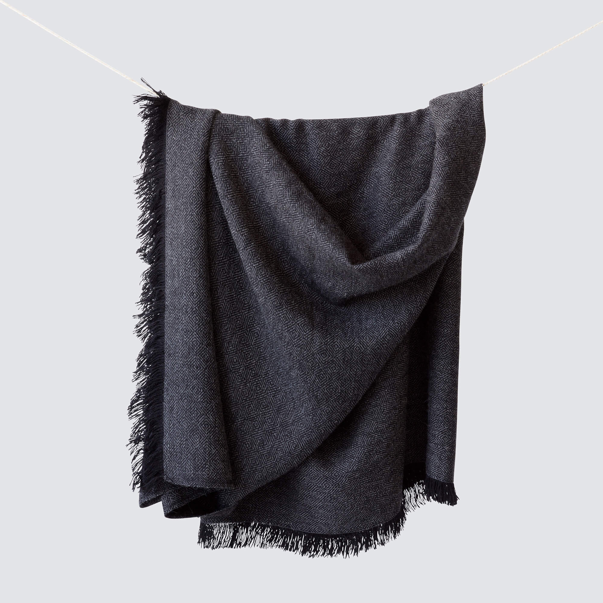 La Calle Alpaca Throw - Image 11