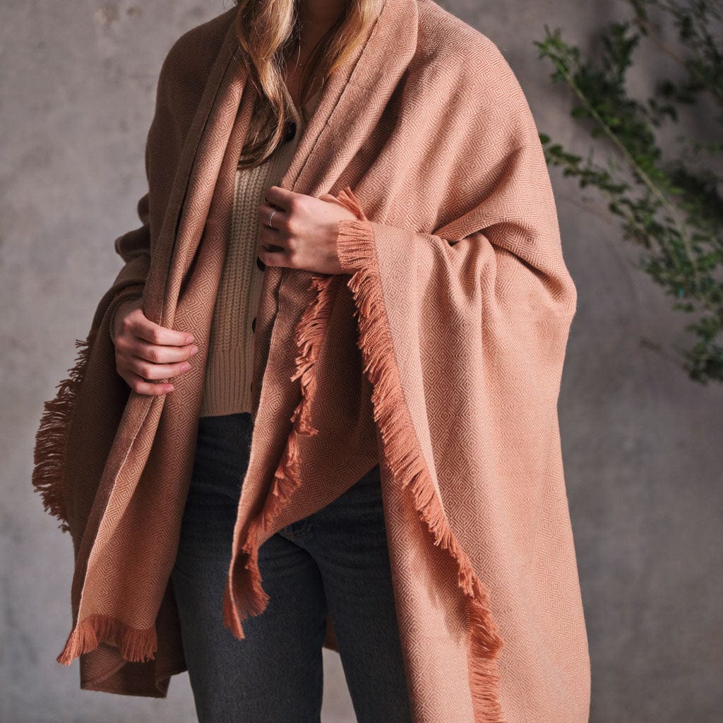 La Calle Alpaca Throw - Image 43