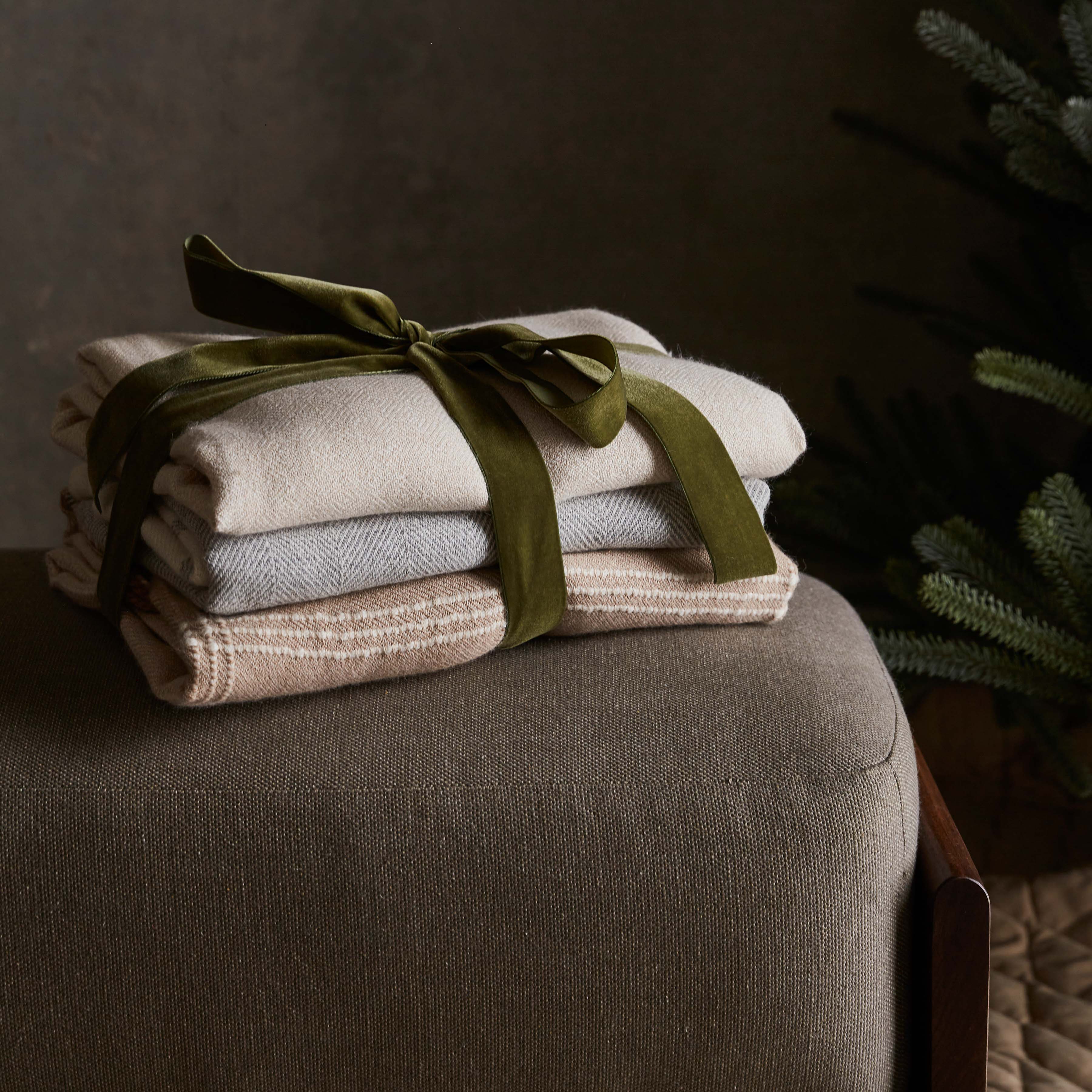 La Calle Alpaca Throw - Image 6