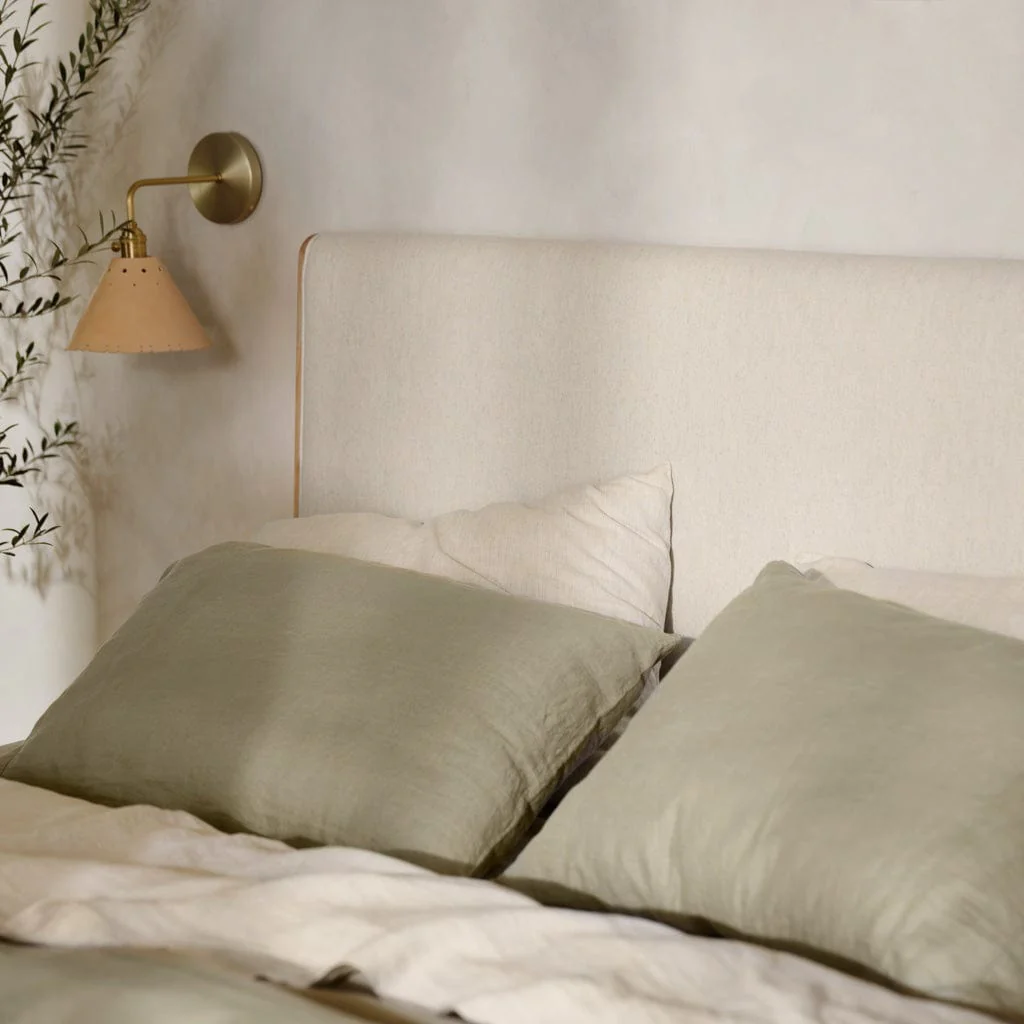 Laurel Bed with High Footboard - Image 5
