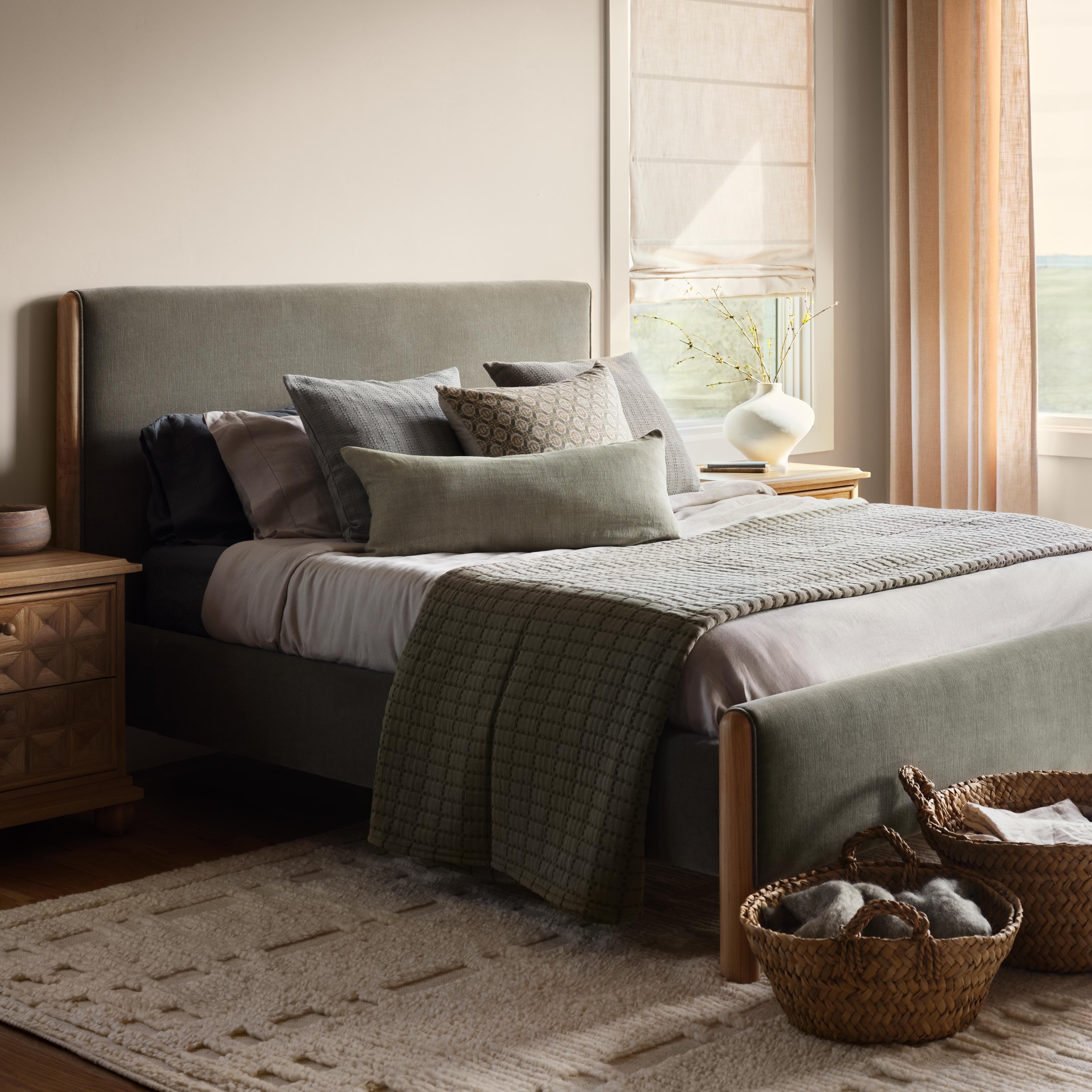 Laurel Bed with Low Footboard - Image 3