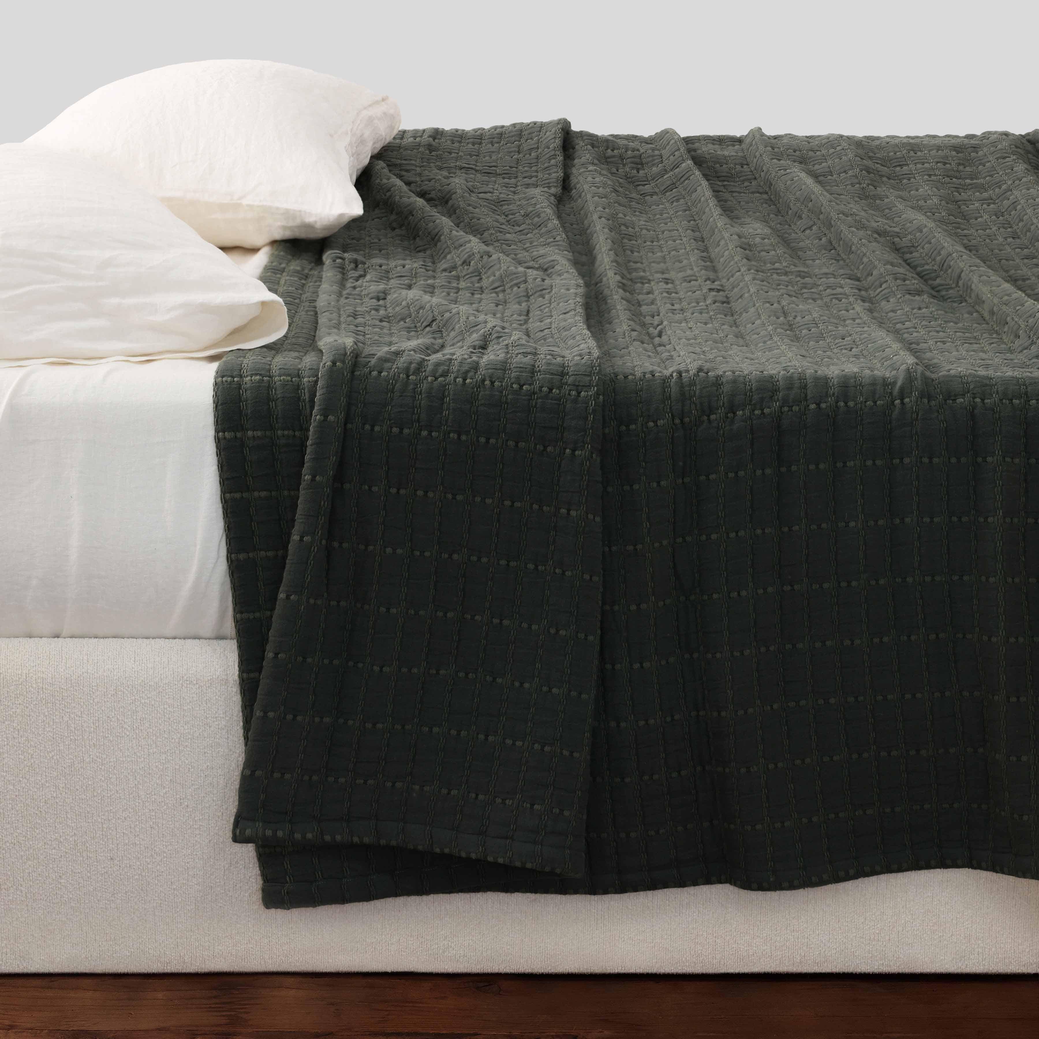 Naya Organic Cotton Quilted Bed Blanket - Image 19