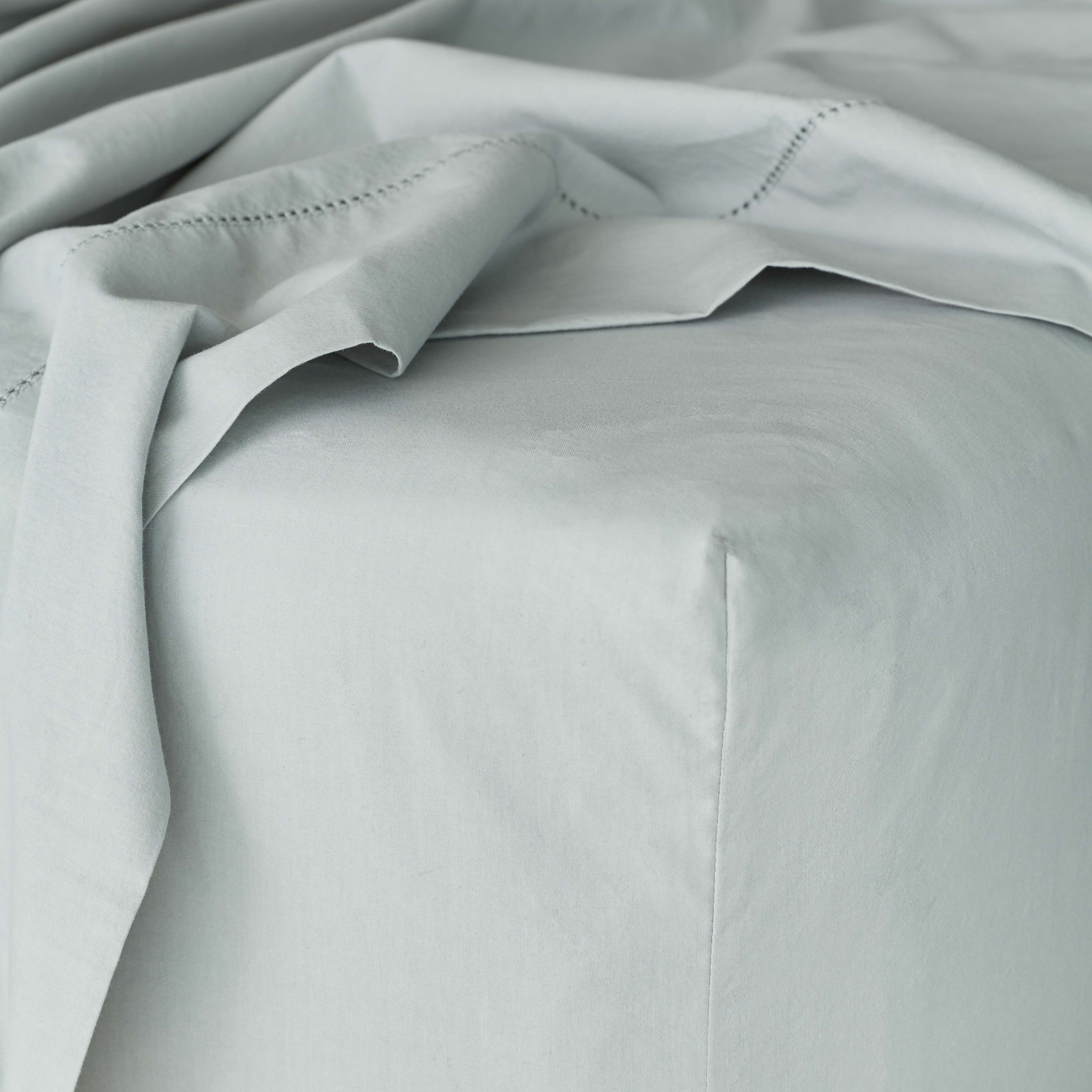 Stonewashed Organic Cotton Percale Fitted Sheet - Image 11