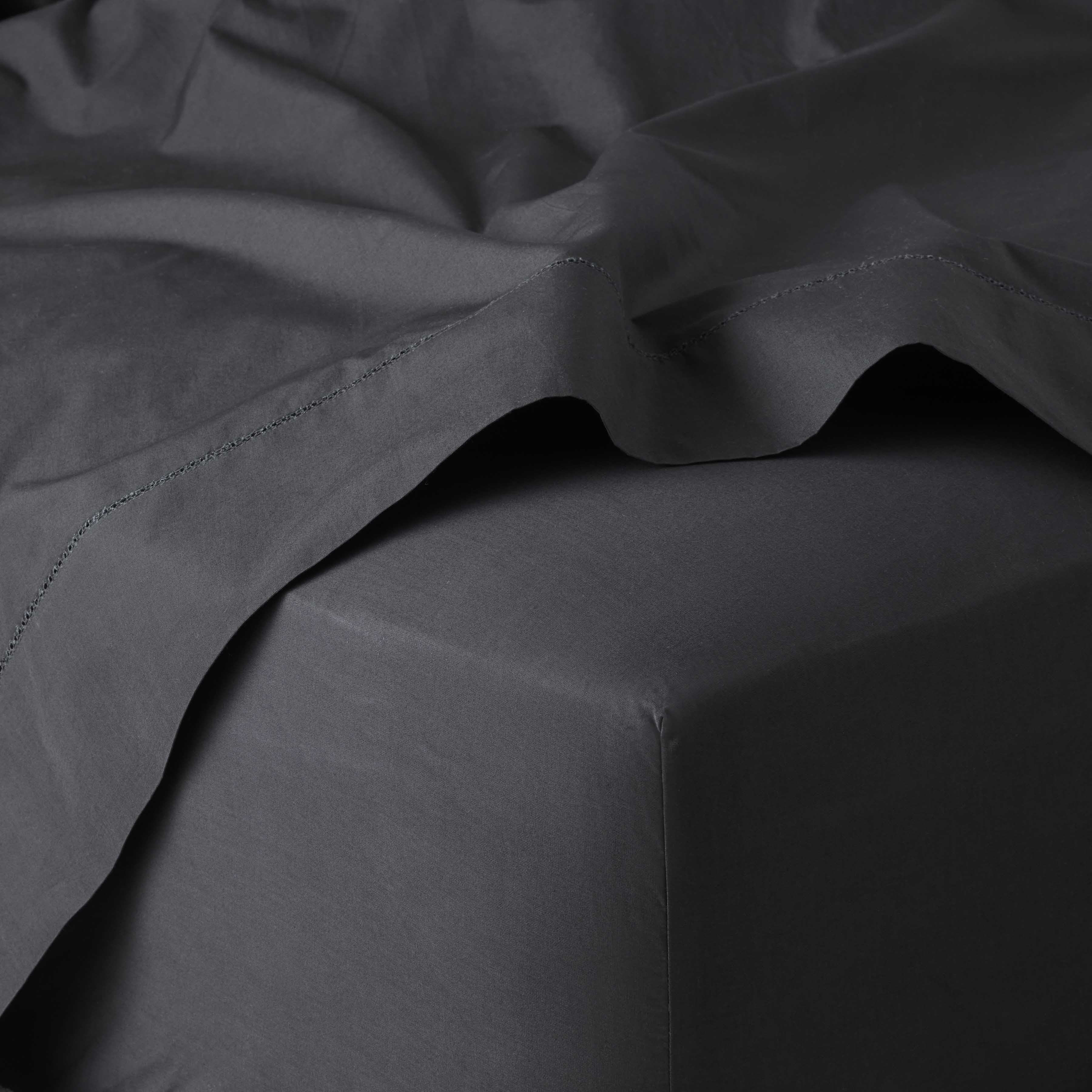 Stonewashed Organic Cotton Percale Fitted Sheet - Image 26